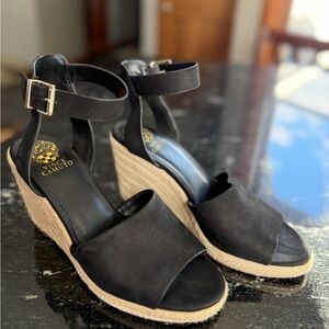 Vince Camuto Black and Tan Wedge Sandals